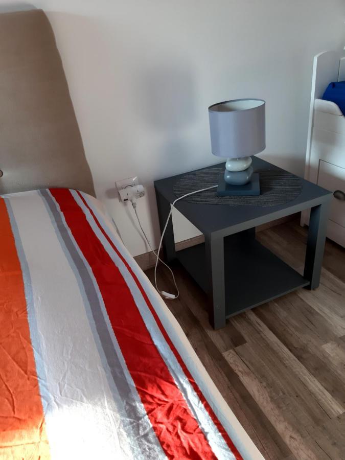 Comme Chez Vous Bed & Breakfast Le Torp-Mesnil Exterior foto